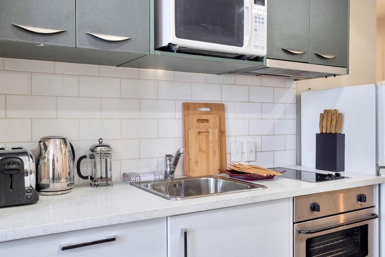Urban Deco Apartment On Queen Street أوكلاند المظهر الخارجي الصورة