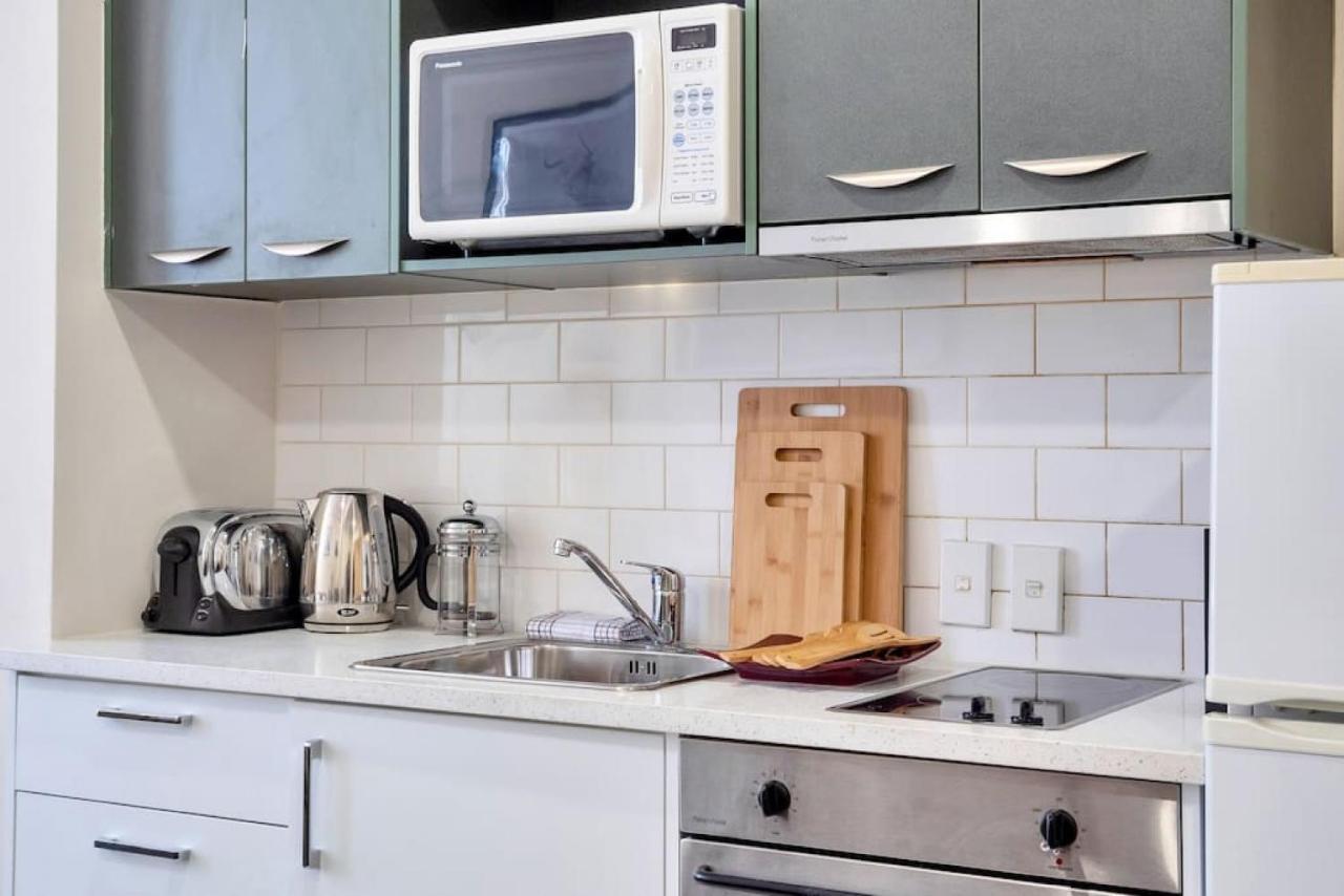 Urban Deco Apartment On Queen Street أوكلاند المظهر الخارجي الصورة