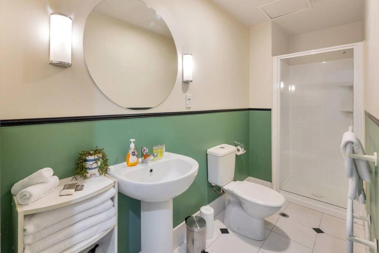 Urban Deco Apartment On Queen Street أوكلاند المظهر الخارجي الصورة