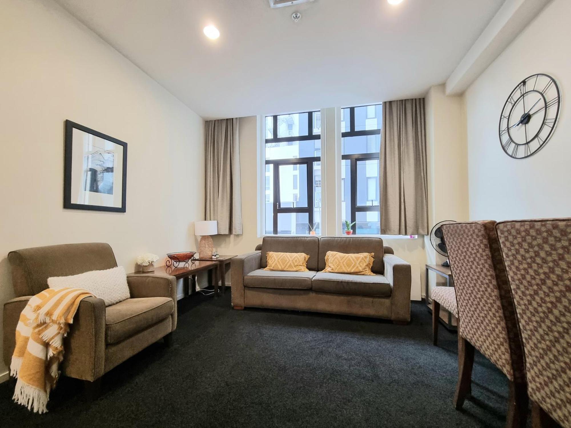 Urban Deco Apartment On Queen Street أوكلاند الغرفة الصورة